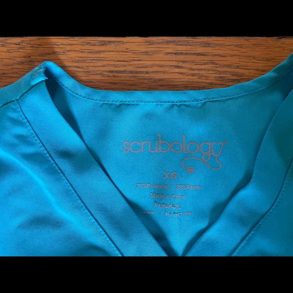 Scrub top - Picture 3 of 3